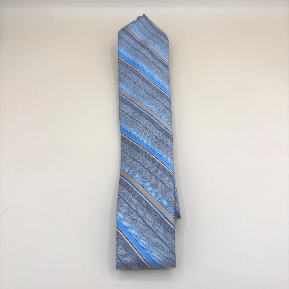 Etienne Aigner Mens Silk Blend Striped Necktie Grey Blue Tan Geometric 3.5 Inch